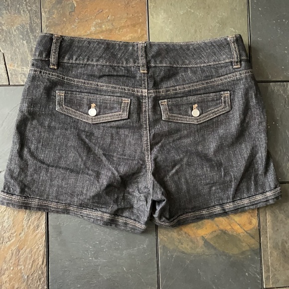White House black market black Jean shorts - Picture 3 of 5